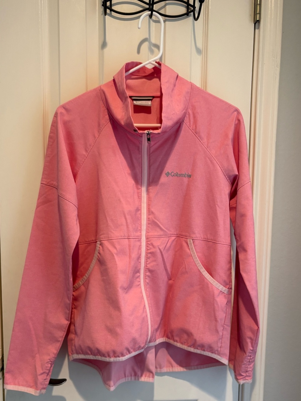 Columbia women’s Pink Full-Zip Windbreaker Jacket